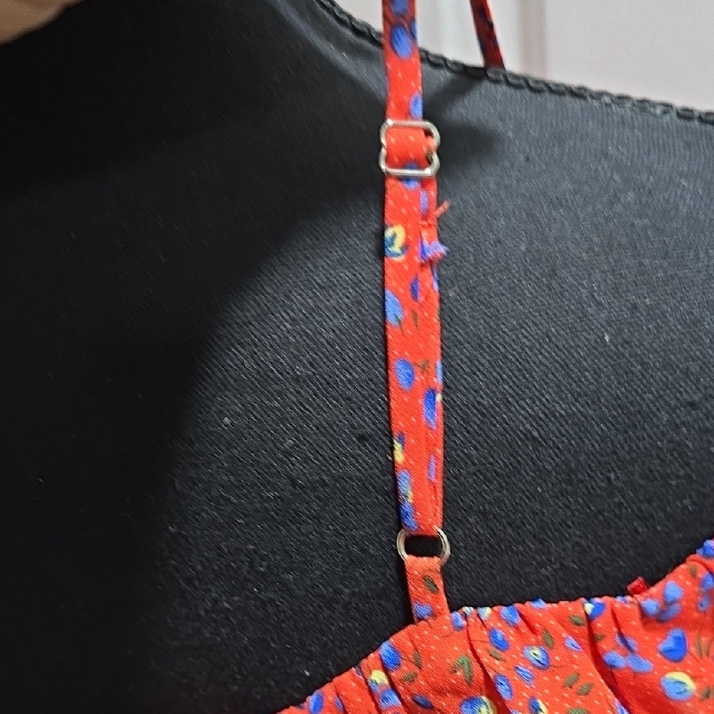 Floral Ruffle Off-Shoulder Top - Red - Picture 8 of 12